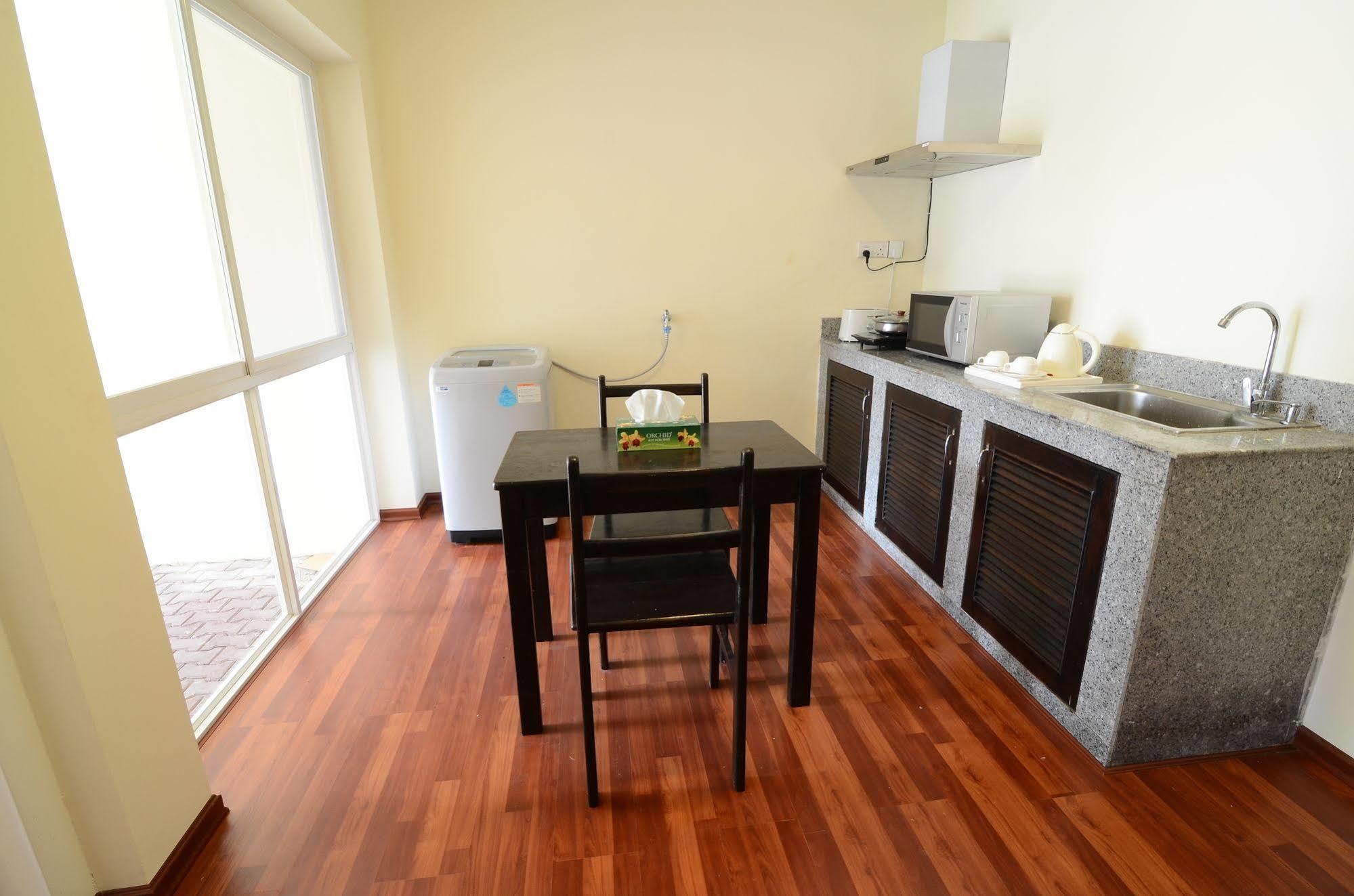 Vista Residence Янгон Екстериор снимка