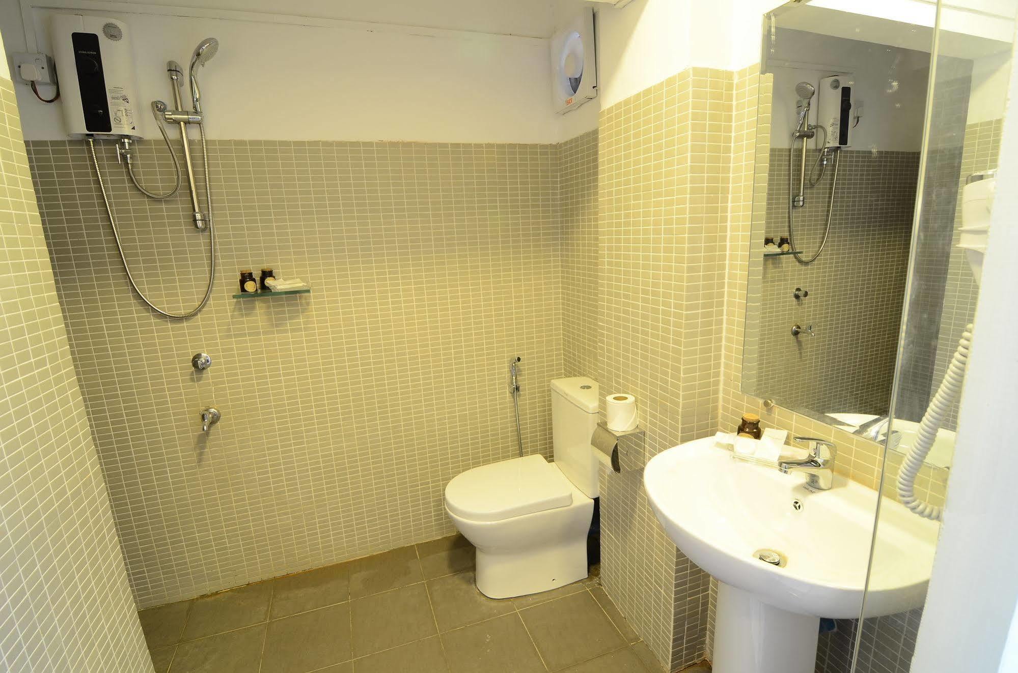 Vista Residence Янгон Екстериор снимка
