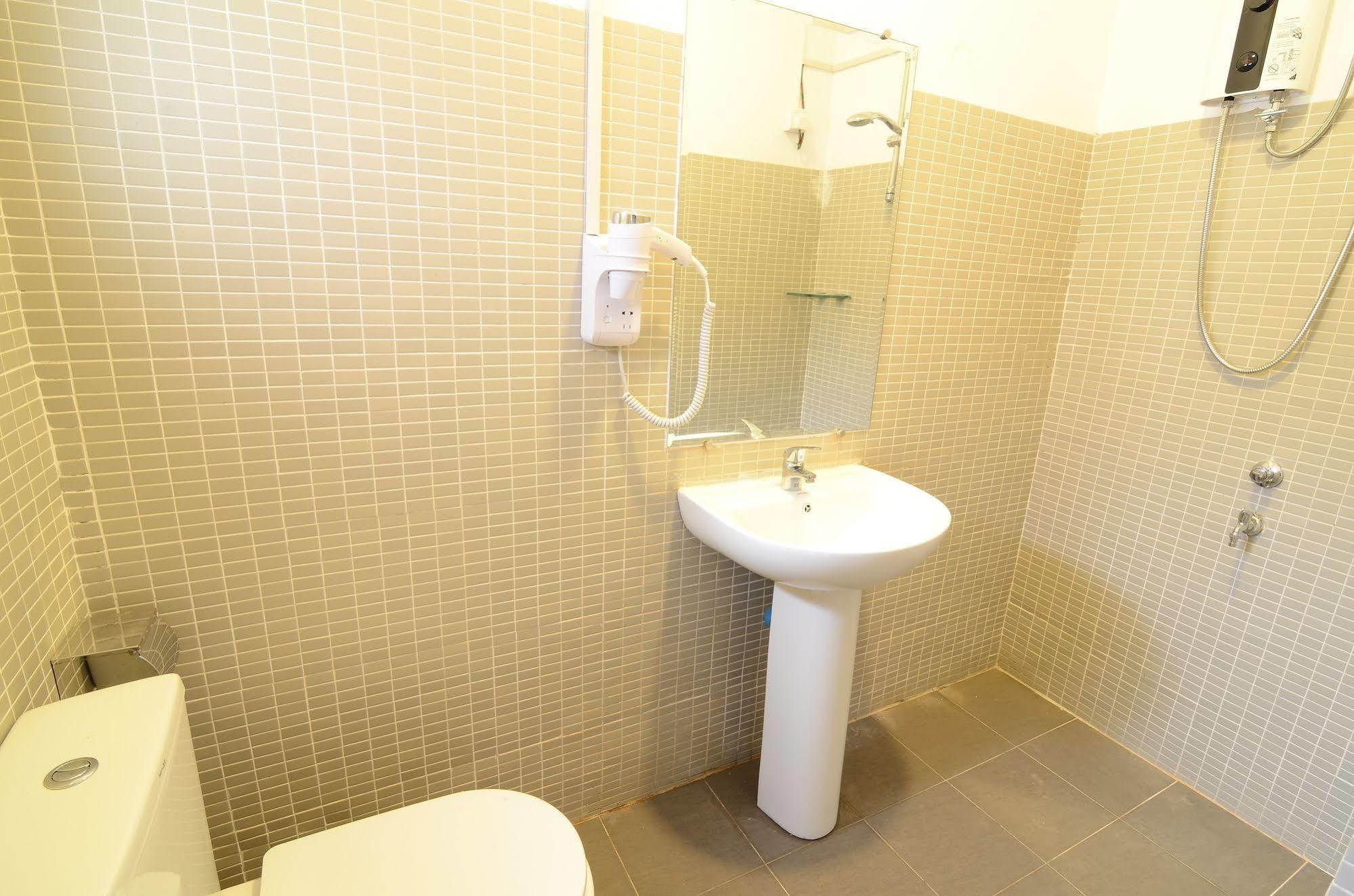 Vista Residence Янгон Екстериор снимка